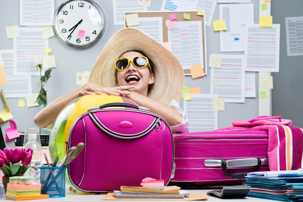 female employee taking a vacation as part of independent contractor compliance